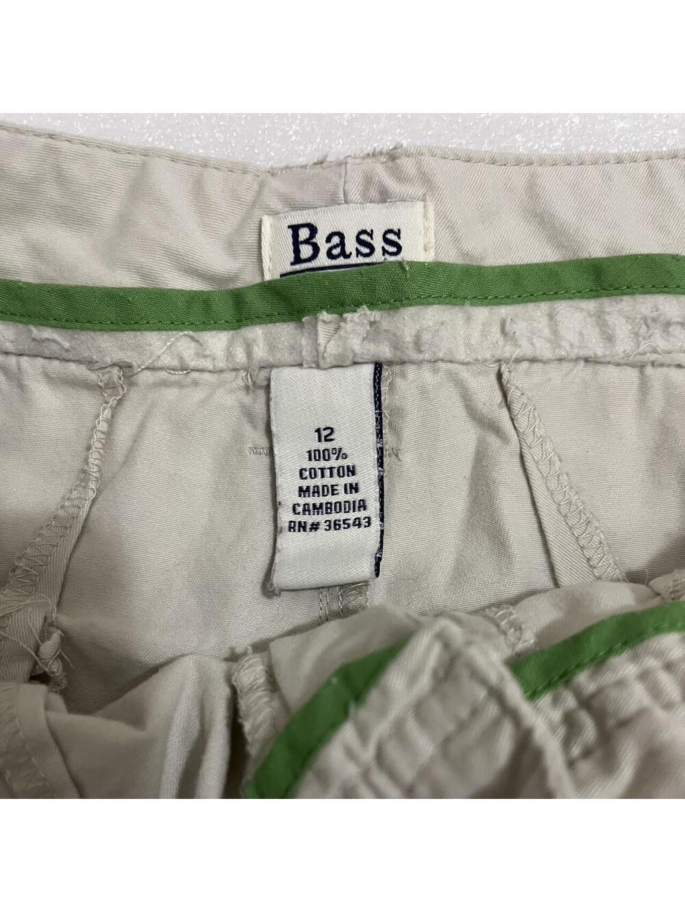 Tan and green Bass shorts #preppy
